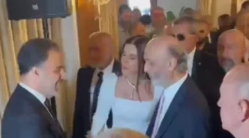 سمير وستريدا جعجع في منزل رئيس بلدية زحلة الفائز (فيديو)