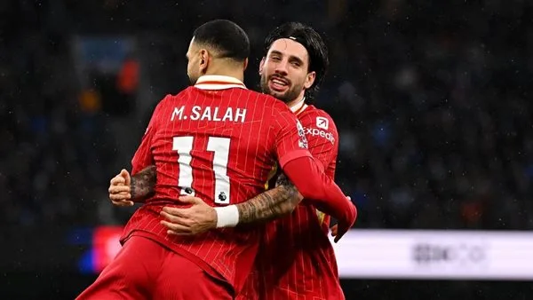 سوبوسلاي: ما حققناه مع سلوت شيء مذهل، وصلاح كان له تأثير كبير في ذلك