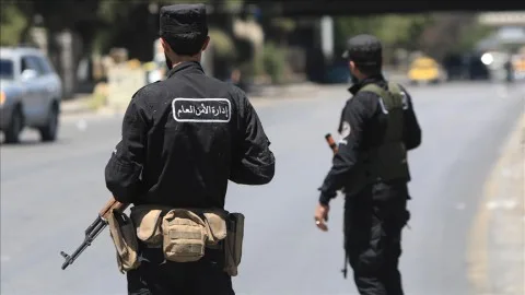 سوريا: ثلاثة قتلى في تفجير استهدف مركز الشرطة في دير الزور سوريا: ثلاثة قتلى في تفجير استهدف مركز الشرطة في دير الزور