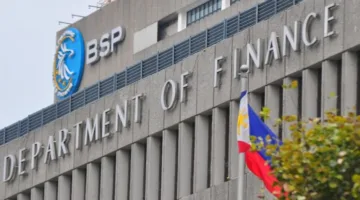 الفلبين تفكر في تقليص استثماراتها في السندات الأمريكية عقب تخفيض التصنيف الائتماني للولايات المتحدة.