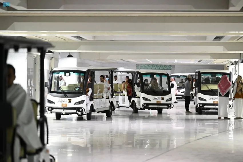 شؤون الحرمين تطالب زوار المسجد الحرام بالالتزام بتوجيهات السلامة المتعلقة بالعربات الكبيرة شؤون الحرمين تطالب زوار المسجد الحرام بالالتزام بتوجيهات السلامة المتعلقة بالعربات الكبيرة
