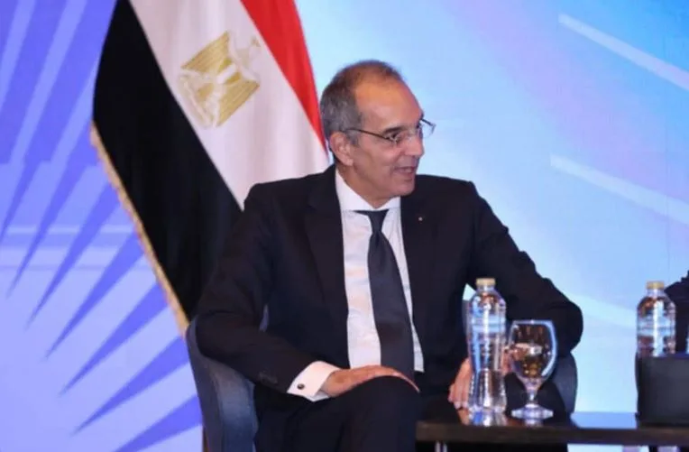 وزير الاتصالات: نخطط لإنتاج أكثر من 9 ملايين جهاز هاتف محمول هذا العام وزير الاتصالات: نخطط لإنتاج أكثر من 9 ملايين جهاز هاتف محمول هذا العام