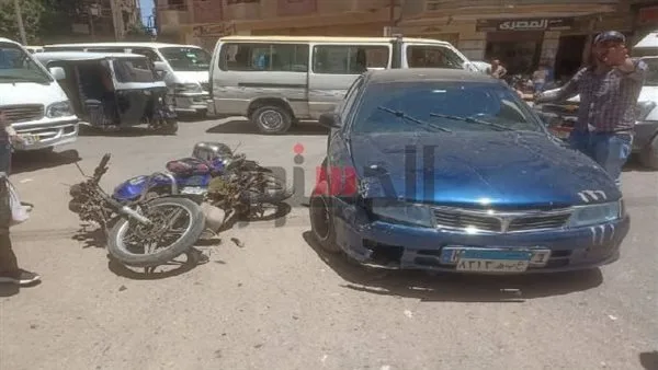 شاب يتعرض لإصابة نتيجة حادث تصادم بين سيارة خاصة ودراجة نارية في محافظة الغربية شاب يتعرض لإصابة نتيجة حادث تصادم بين سيارة خاصة ودراجة نارية في محافظة الغربية