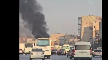 شاهد: حادث على الدائري يؤدي إلى احتراق سيارة واحدة