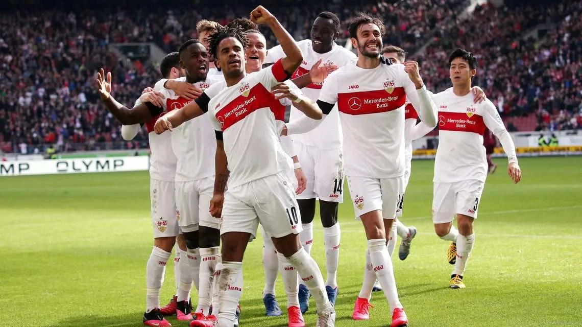 شتوتغارت يتوج بكأس ألمانيا بعد مرور 28 عامًا على آخر فوز له شتوتغارت يتوج بكأس ألمانيا بعد مرور 28 عامًا على آخر فوز له