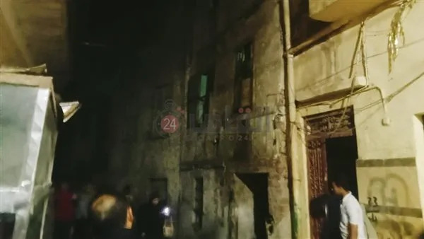 شخص يتعرض للإصابة في حريق منزل بأسيوط وفرق الدفاع المدني تتعامل مع الحادث.