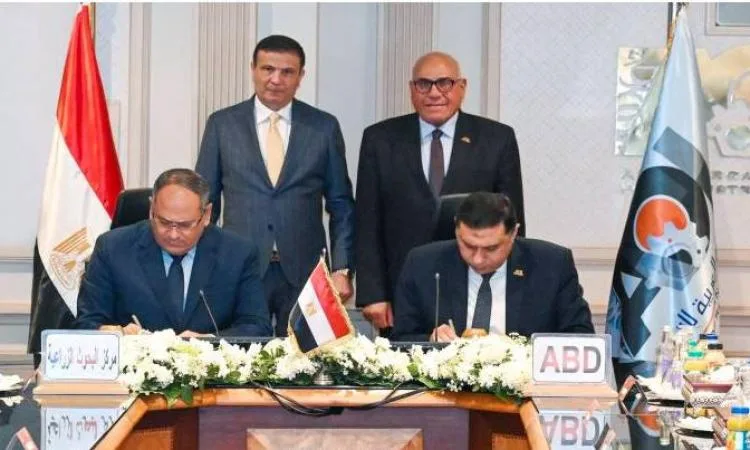 شراكة بين ‘العربية للتصنيع والزراعة’ لإنتاج الأسمدة من النفايات شراكة بين ‘العربية للتصنيع والزراعة’ لإنتاج الأسمدة من النفايات