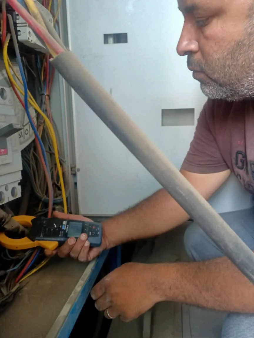 “شركة توزيع الكهرباء” تطلق حملة واسعة لمكافحة السرقة في الشرقية “شركة توزيع الكهرباء” تطلق حملة واسعة لمكافحة السرقة في الشرقية