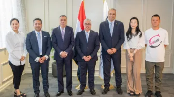 شركة “شاوشين بيكي” الصينية تفتتح مصنعًا للملابس في قناة السويس باستثمارات تصل إلى 7 مليارات دولار
