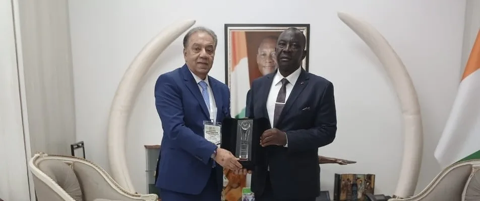 شريف الجبلي يجتمع مع وزير الزراعة في كوت ديفوار لاستكشاف فرص الاستثمار شريف الجبلي يجتمع مع وزير الزراعة في كوت ديفوار لاستكشاف فرص الاستثمار