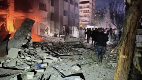 شهيدان بغارة إسرائيلية استهدفت بلدة سورية قرب العاصمة دمشق.. واتفاق مبدئي لوقف إطلاق النار في جرمانا وصحنايا