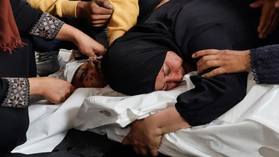 شهيدان جراء قصف الاحتلال الإسرائيلي على بئر النعجة شمال غزة شهيدان جراء قصف الاحتلال الإسرائيلي على بئر النعجة شمال غزة