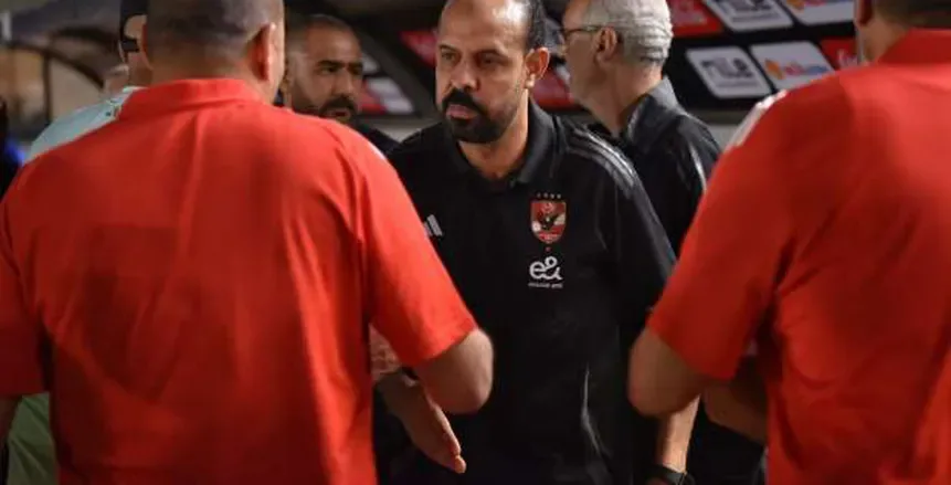 شوبير: الأهلي سيعلن قريباً عن توقيع عقد مع خوسيه ريفيرو واستمرار عماد النحاس. شوبير: الأهلي سيعلن قريباً عن توقيع عقد مع خوسيه ريفيرو واستمرار عماد النحاس.