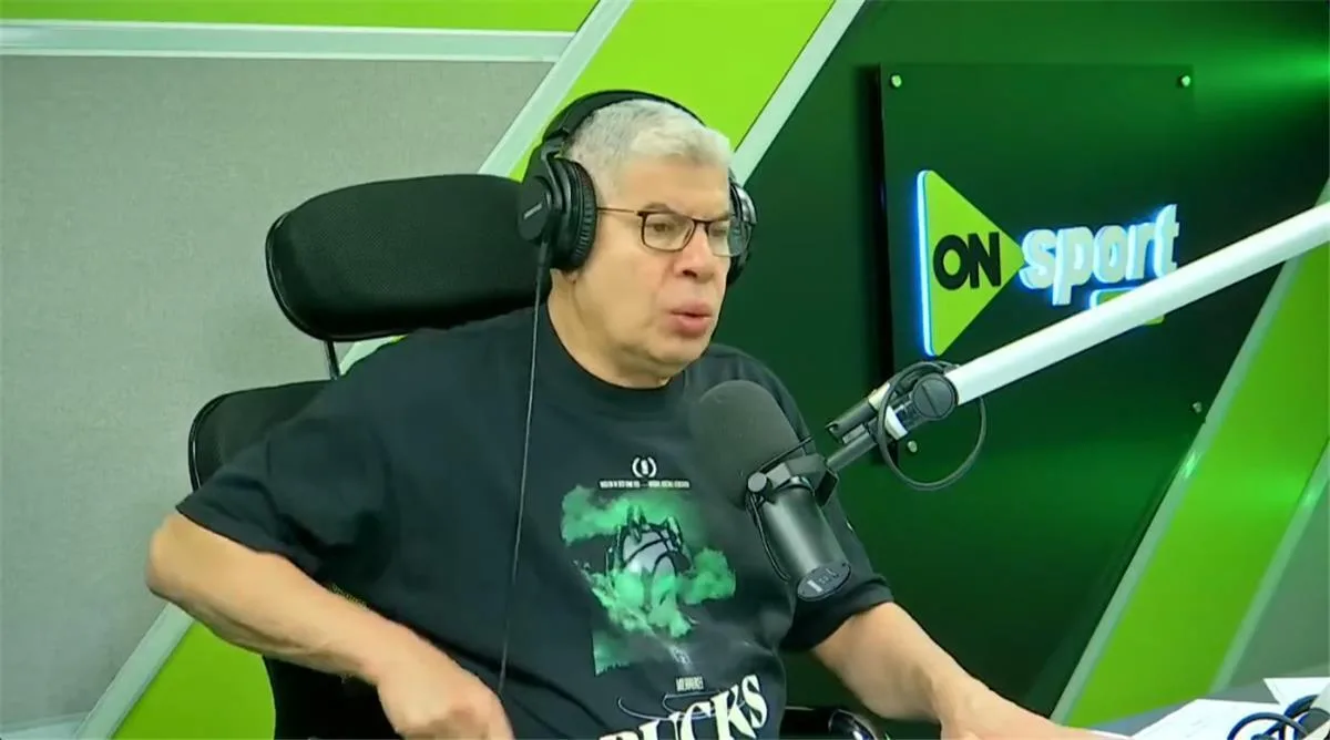 شوبير: حدث غير معتاد في الدوري هذا الموسم.. و”الأهلاويون يشعرون بالسعادة وقريبون من الدوري” شوبير: حدث غير معتاد في الدوري هذا الموسم.. و”الأهلاويون يشعرون بالسعادة وقريبون من الدوري”
