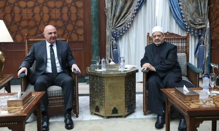 شيخ الأزهر: لبنان وطن غالٍ على كل عربي ومسلم وندعو الله أن يBlessه بالأمان شيخ الأزهر: لبنان وطن غالٍ على كل عربي ومسلم وندعو الله أن يBlessه بالأمان
