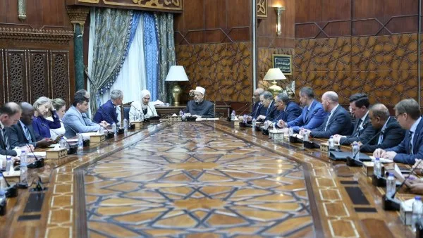 شيخ الأزهر: ما يحدث في غزة جرائم لم نكن نتخيل وقوعها حتى في القرون الوسطى
