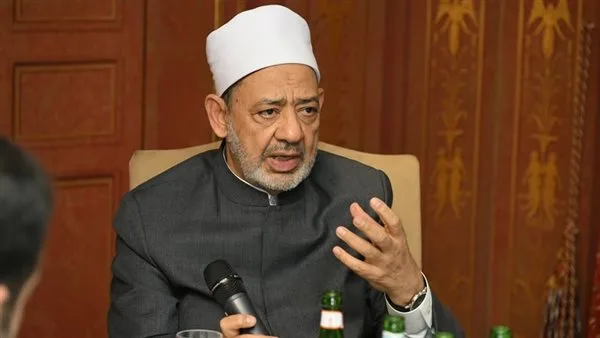 شيخ الأزهر مهنئًا بابا الفاتيكان: "نتطلع لترسيخ قيم الأخوة الإنسانية"