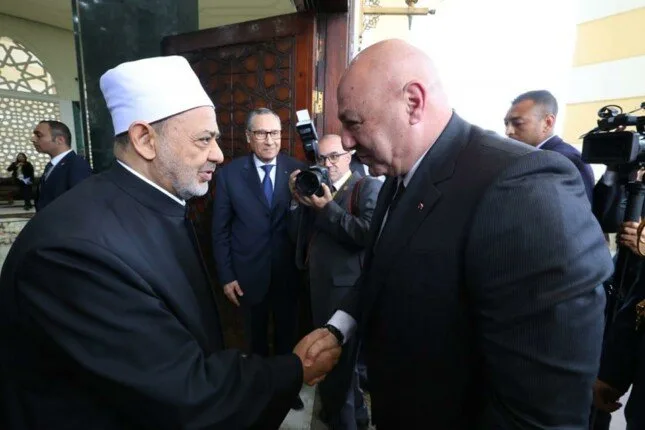 شيخ الأزهر يستضيف رئيس لبنان لمناقشة سبل التعاون المشترك شيخ الأزهر يستضيف رئيس لبنان لمناقشة سبل التعاون المشترك
