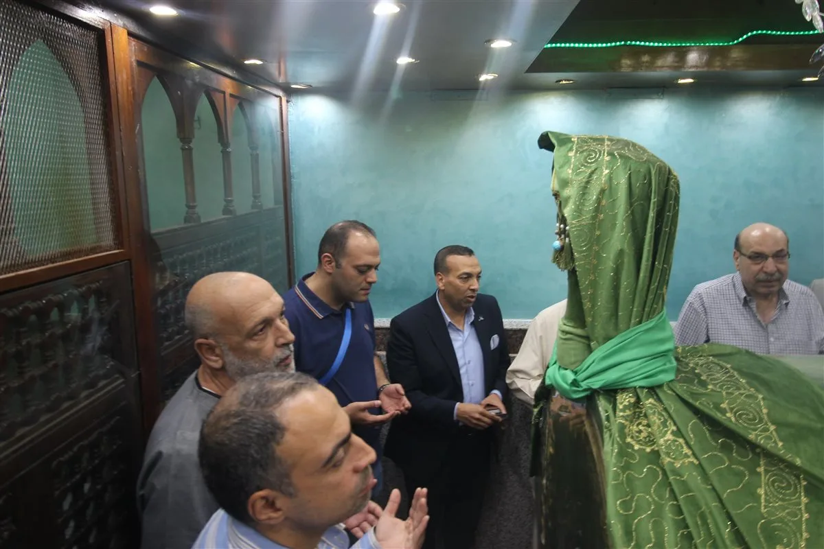 شيوخ الطرق الصوفية يزورون مقام “سيدي الغريب” في السويس بمناسبة احتفالية مولده (صور) شيوخ الطرق الصوفية يزورون مقام “سيدي الغريب” في السويس بمناسبة احتفالية مولده (صور)