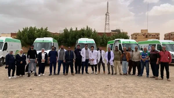 صحة مطروح: توقيع الكشف على 900 مواطن في القافلة الطبية المجانية لأهالي السلوم