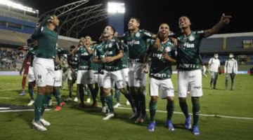 صدمة لمنافس الأهلي.. بالميراس يتعرض للهزيمة أمام فلامنجو في صدارة الدوري البرازيلي