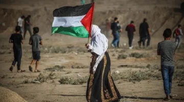 صفقة صادمة: تفاصيل الخطة الأمريكية لنقل سكان غزة إلى دولة عربية.. إقامة دائمة مقابل مليارات وانهاء الديون.. هل وافقت ليبيا؟ وما هي المخاطر والتداعيات؟ ولماذا لم يُصدر رد ليبي بشأن "خطة التهجير"؟