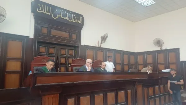 صفّوه بـ26 طلقة.. رئيس جنايات أسيوط قبل إحالة المتهمين للمفتي: المحكمة ترد العدول إلى أهله