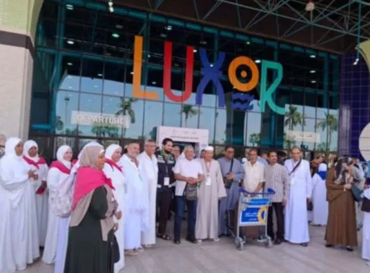 بدء أول دفعات حجاج الجمعيات الأهلية من الأقصر إلى الأماكن المقدسة بدء أول دفعات حجاج الجمعيات الأهلية من الأقصر إلى الأماكن المقدسة