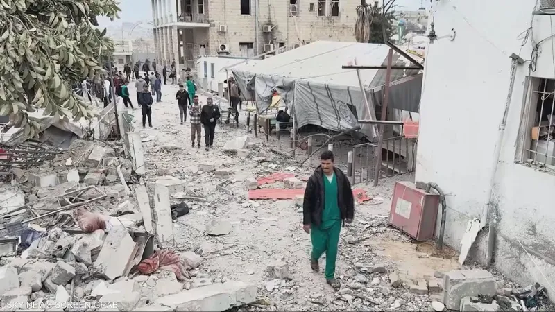صمت الموت: المستشفيات في غزة تتعرض للانهيار جراء نيران الاحتلال صمت الموت: المستشفيات في غزة تتعرض للانهيار جراء نيران الاحتلال