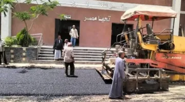 صور: استمرار أعمال رصف الطرق في قرى مركز إسنا جنوب الأقصر