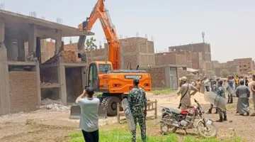 صور: تنفيذ عمليات إزالة التعديات على الأراضي الزراعية في الأقصر