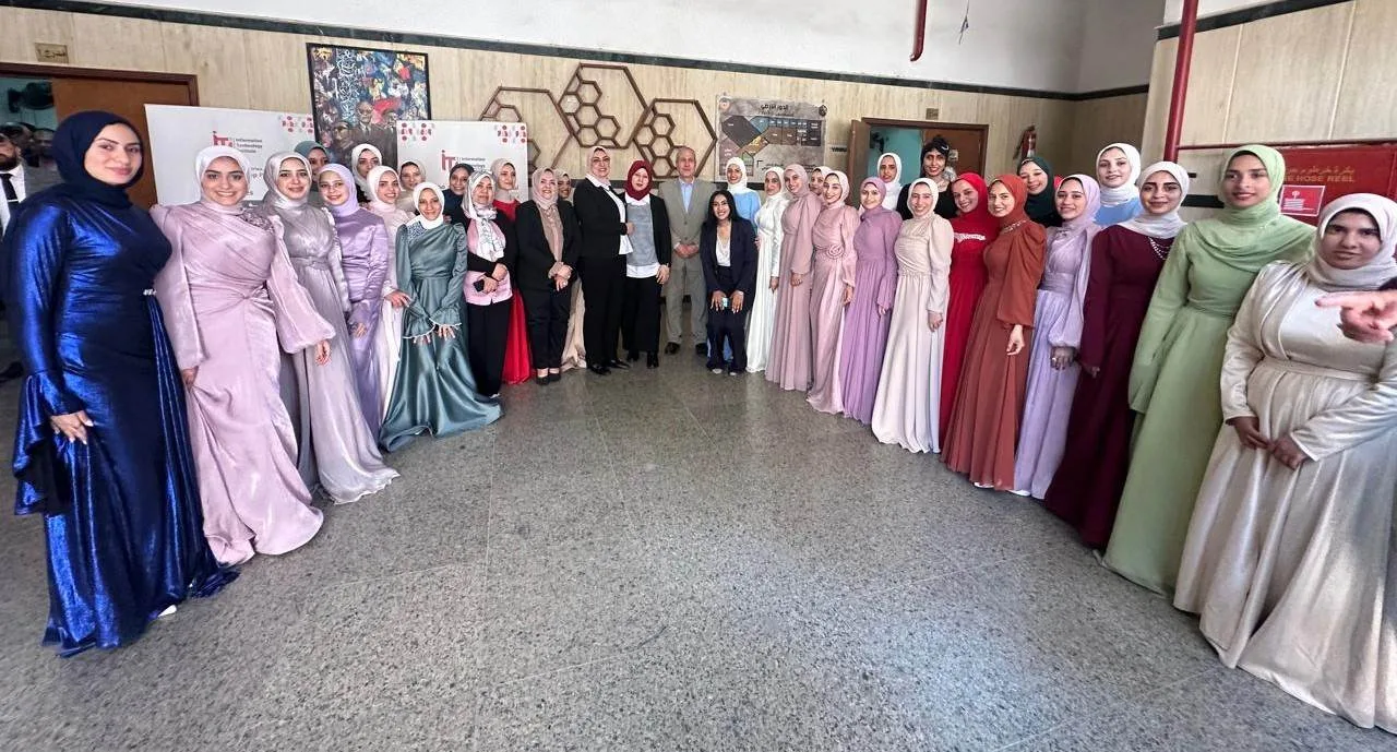 صور: عرض أزياء لطلاب ذوي الاحتياجات الخاصة على المانيكان في “نوعية طنطا”