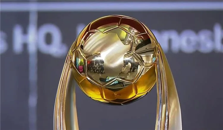 صور | كاف يكشف عن التصميم الجديد لكأس دوري أبطال إفريقيا قبل مواجهة بيراميدز وصن داونز صور | كاف يكشف عن التصميم الجديد لكأس دوري أبطال إفريقيا قبل مواجهة بيراميدز وصن داونز
