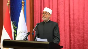 صور.. مفتي الجمهورية: الأزهر الشريف هو الرائد في تشكيل المجددين والمصلحين.
