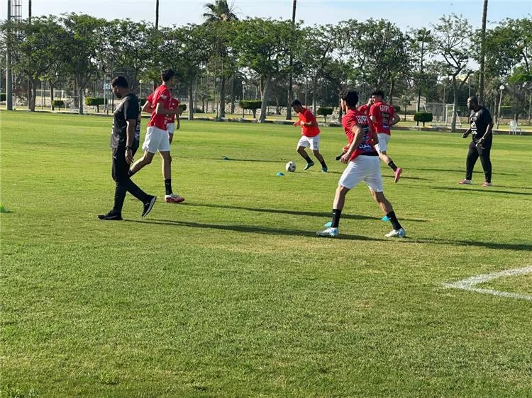 صور | منتخب مصر يبدأ تدريباته استعدادًا لـ غانا في ربع نهائي كأس أمم إفريقيا للشباب