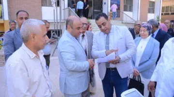 صيدلة أسيوط تقيم فعالية توعوية حول التدخين والأمراض المزمنة