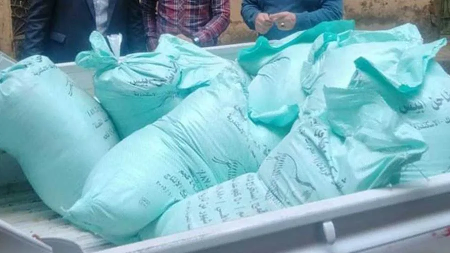 ضبط 16 طنًا من الدقيق الأبيض والبلدي المدعوم في عدة حملات تموينية خلال 24 ساعة ضبط 16 طنًا من الدقيق الأبيض والبلدي المدعوم في عدة حملات تموينية خلال 24 ساعة