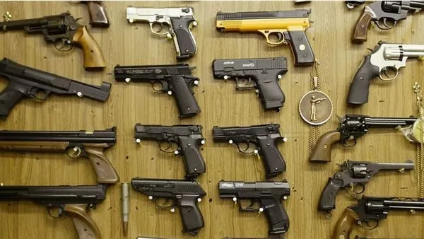 ضبط 27 كيلو من المخدرات وأسلحة نارية في أسوان ضبط 27 كيلو من المخدرات وأسلحة نارية في أسوان