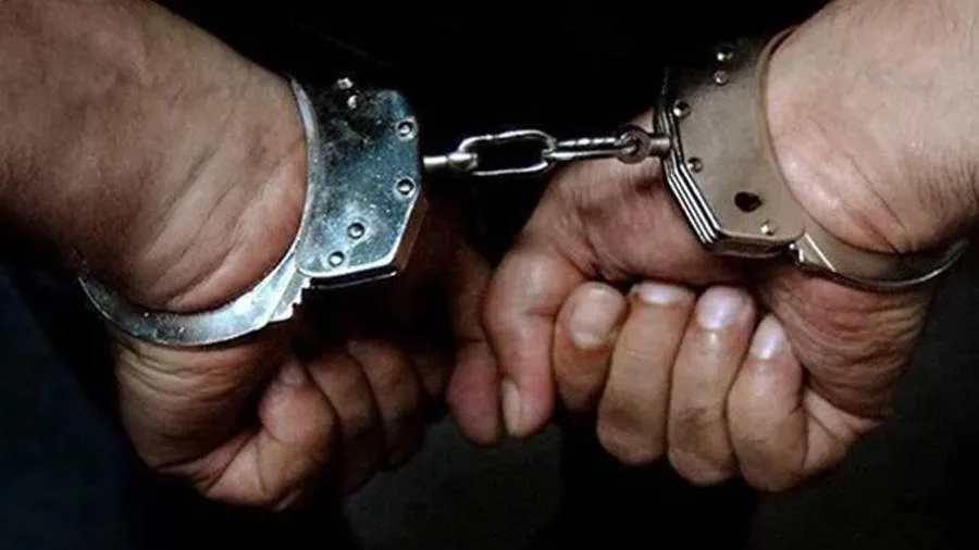ضبط 3 أشخاص لقيامهم بالتعدى على سائق وإكراهه على توقيع إيصالات أمانة وتحويل مبالغ مالية بالقاهرة