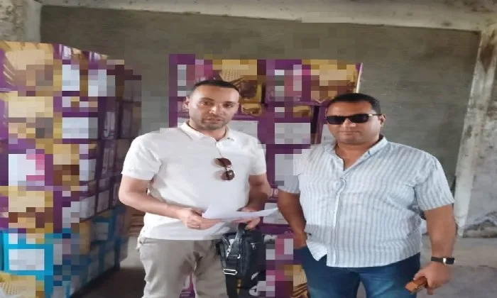 ضبط 500 كيلوغرام من السكر والدقيق و150 عبوة من المواد الغذائية غير المصرح بها في البحيرة