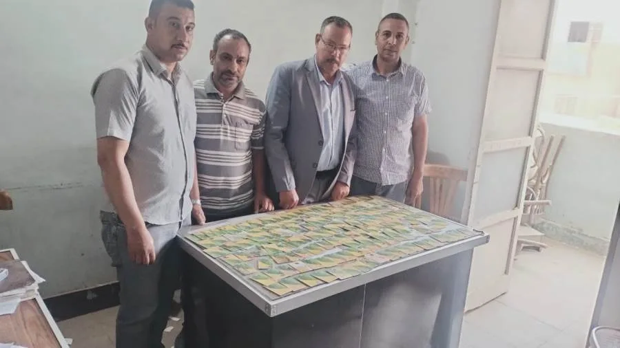 ضبط ألف بطاقة تموينية بحوزة تاجر غير مرخص وتحرير 573 محضرًا للغش التجاري في أسيوط ضبط ألف بطاقة تموينية بحوزة تاجر غير مرخص وتحرير 573 محضرًا للغش التجاري في أسيوط