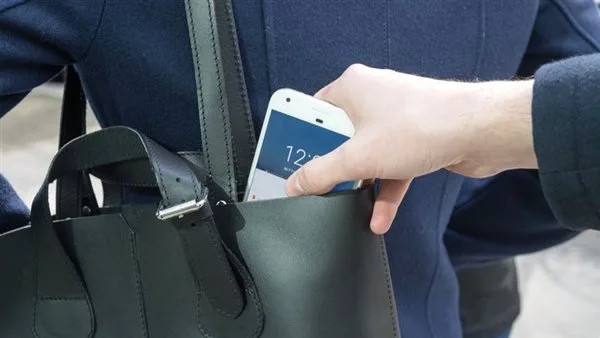 ضبط مريض نفسي سرق هاتف محمول بالإسكندرية
