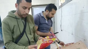 ضبط مواد غذائية منتهية الصلاحية بمخزن غير مرخص فى بنها بالقليوبية