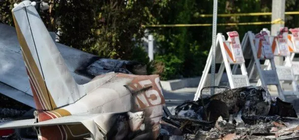 ضحايا ومصابين في حادث تحطم طائرة بكاليفورنيا الأمريكية ضحايا ومصابين في حادث تحطم طائرة بكاليفورنيا الأمريكية