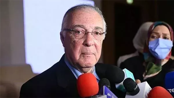 طارق صفوت: الأطباء لابد أن يكونوا قدوة في تطبيق إجراءات مكافحة التدخين