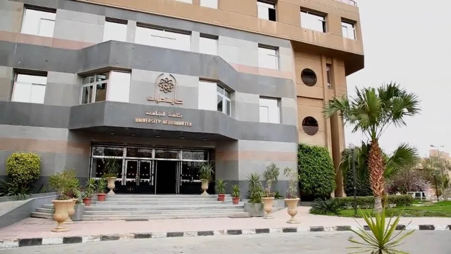 طالب بجامعة حلوان الأهلية يتوَّج بذهبية إفريقيا