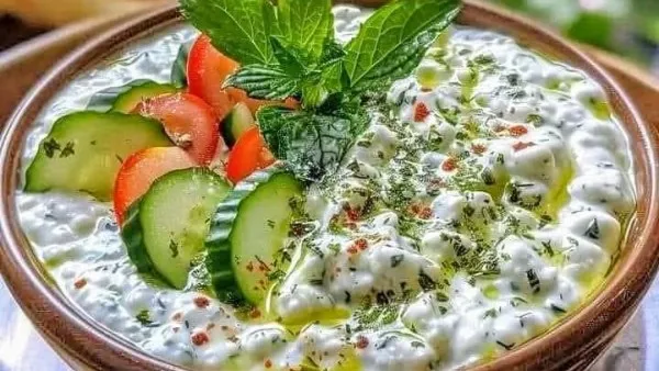 طريقة عمل سلطة الزبادي والخيار