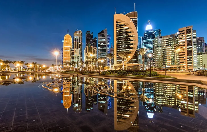 طقس صافٍ على الساحل مع غبار عالق في عرض البحر الليلة طقس صافٍ على الساحل مع غبار عالق في عرض البحر الليلة