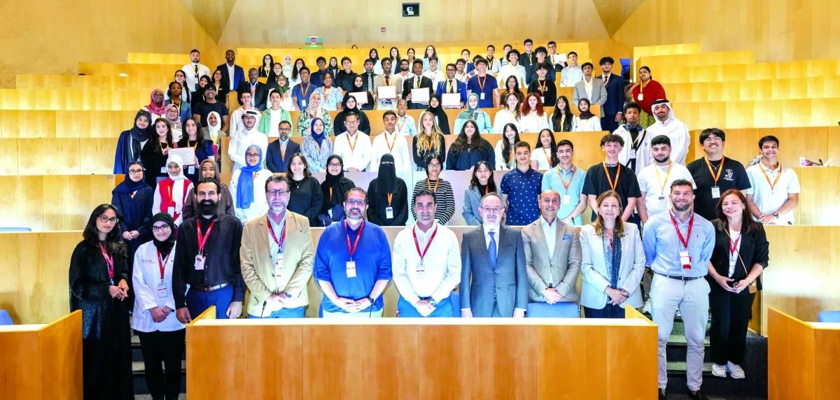 طلاب الثانوية يشاركون في مؤتمر «أطباء المستقبل»