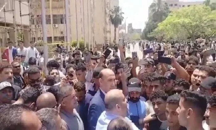 طلاب الزقازيق يطالبون بحق الطالبة «روان».. ونائب رئيس الجامعة: التزموا الهدوء والقضية قيد التحقيق بالنيابة